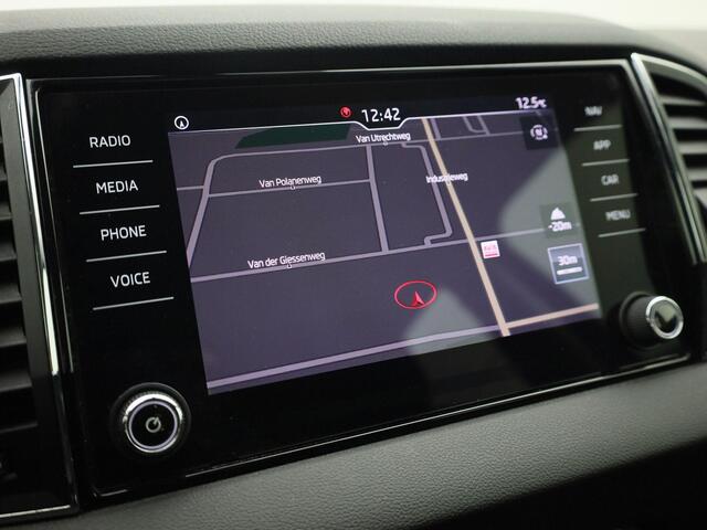 Skoda Karoq 1.5TSI/150PK ACT Clever Edition · Navigatie · Trekhaak · Apple/Android Car Play ·