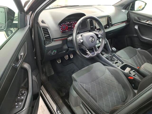 Skoda Karoq 1.5 TSI ACT Sportline Business / PANO/ STOEL-STUURVERWARM./ CAMERA/ PARK. SENSOREN/ CRUISE/ LED/ VIRTUAL COCKPIT/ NAVI/ CLIMA