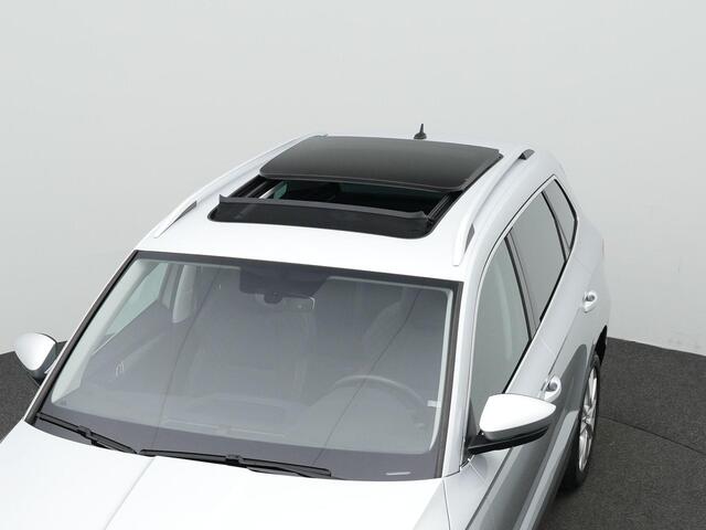 Skoda Karoq 1.0 TSI 115 pk DSG Ambition Business | Panoramadak | Trekhaak | Achteruitrijcamera | Stoelverwarming | Navigatie