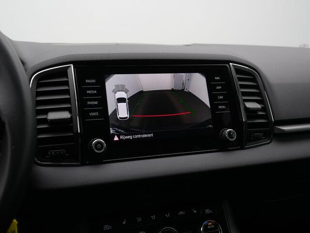 Skoda Karoq 1.0 TSI 115 pk DSG Ambition Business | Panoramadak | Trekhaak | Achteruitrijcamera | Stoelverwarming | Navigatie