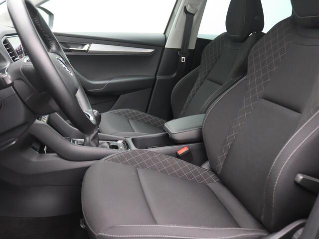Skoda Karoq 1.5 TSI Business Edition Plus 150PK Trekhaak, Achterruitrijcamera, Keyless, Stoelverwarming, Navi, Cruise Control, Apple Carplay/Android Auto, Parkeersensor voor+achter, 17" LM Velgen