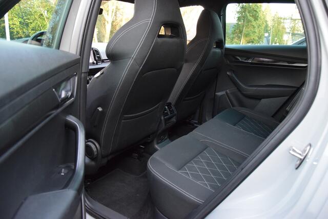 Skoda Karoq 1.5 TSI 150PK ACT Sportline Business DSG Automaat | Org. NL | BOVAG Garantie | Trekhaak | 19'' Velgen | Virtual Cockpit | Achteruitrijcamera | Stoel/Stuur&Voorruitverwarming |