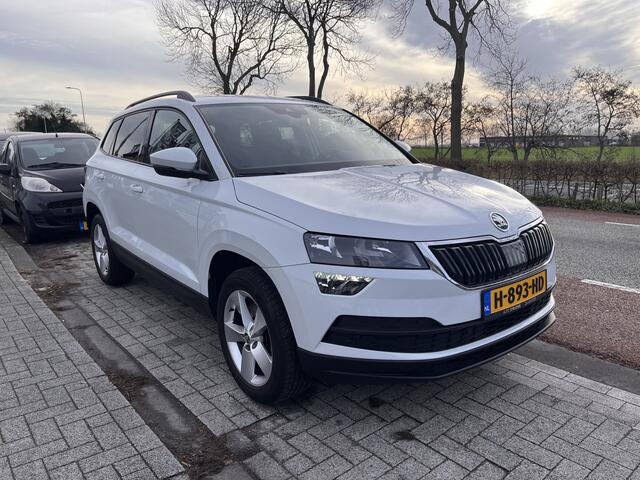 Skoda Karoq 1.0 TSI Style Automaat Navi Stoelverw. Pdc Lmv Trekhaak