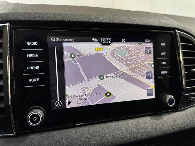 Skoda Karoq 1.5 TSI ACT Ambition Clever / AUTOMAAT/ PANO/ DODE HOEK/ PARK.SENSOR.V+A/ CAMERA/ ACC/ STUUR+STOEL VERWARM./ ELEK.KLEP/ SMARTLINK/ KEYLESS/ DAB/ NAVI/ CLIMA/ DIGITAL DASH/ LED/ ISOFIX/ 17'' LMV