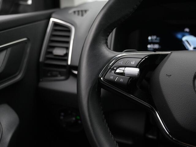 Skoda Karoq 1.5 TSI ACT 150 pk DSG Style | Trekhaak | Stuur-/stoelverwarming | Achteruitrijcamera | Navigatie