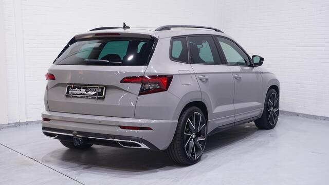 Skoda Karoq 1.5 TSI ACT Sportline Business Panoramadak Apple Carplay Camera NAP Stoel- en voorruitverwarming Canton Soundsysteem Virtual Cockpit Trekhaak