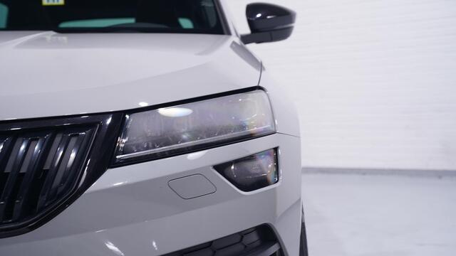 Skoda Karoq 1.5 TSI ACT Sportline Business Panoramadak Apple Carplay Camera NAP Stoel- en voorruitverwarming Canton Soundsysteem Virtual Cockpit Trekhaak