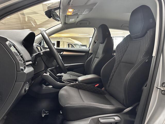 Skoda Karoq 1.5 TSI ACT Business Edition /150PK! /AUTOMAAT! /Apple + Android /DAB+! /Navi /Climat /Cruise /Elek. pakket /Bluetooth /Regensensor /16"LMV /LED Dagrijverl. /PDC /Dakrails.