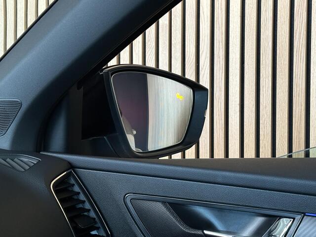 Skoda Karoq 1.5 TSI Sportline Business NL auto | Trekhaak | Camera | Carplay