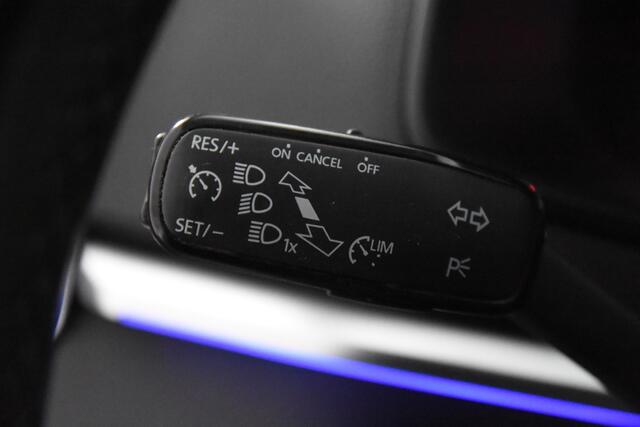 Skoda Karoq 1.5 TSI ACT Ambition *1ste Eigenaar*Parkassist*Trekhaak*