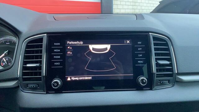 Skoda Karoq 1.0 TSI Business Edition TREKHAAK / CARPLAY / NAVI / CLIMA / PDC / BLUETOOTH / CRUISE / NL-AUTO