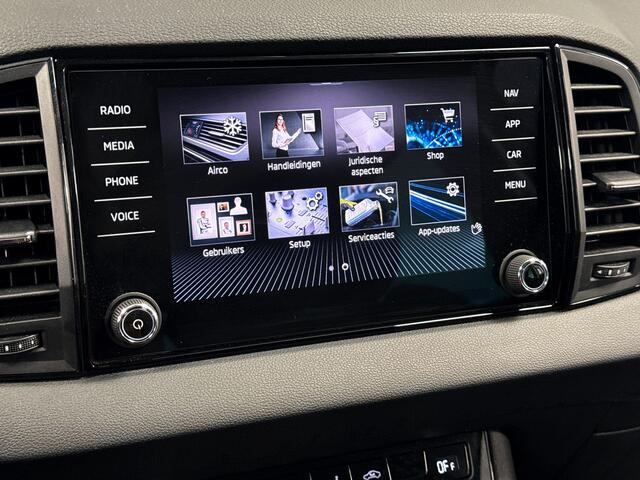 Skoda Karoq 1.5 150pk TSI ACT Business Edition Parkeersensoren voor en achter | Achteruitrijcamera | Automatische airco