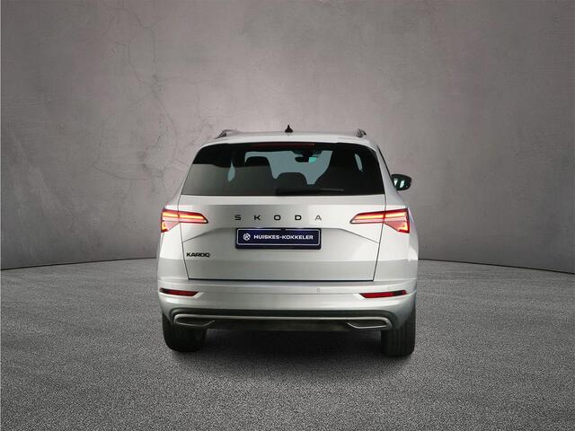 Skoda Karoq Sportline Business 1.5 TSI 150pk DSG Automaat Trekhaak, Adaptive cruise control, Achteruitrijcamera, Navigatie, Elektrische achterklep, LED matrix koplampen