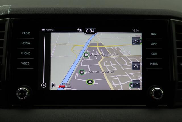 Skoda Karoq 1.5 TSI ACT Sportline Business Navi, Apple Carplay, Camera, Trekhaak, Climate, Sporstoelen