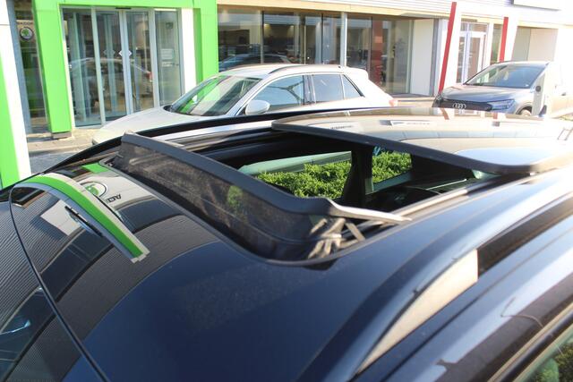 Skoda Karoq 1.5 TSI ACT Sportline Business / PANODAK / NAVI/ APP.Connect / Elektr. Trekhaak / CAMERA / 19"LMV