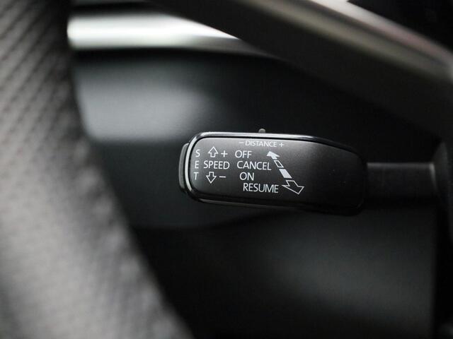 Skoda Karoq 1.0TSI/115PK Selection · Navigatie · Apple/Android Car Play · Camera + Parkeersensoren · Garantie t/m 27-02-2027