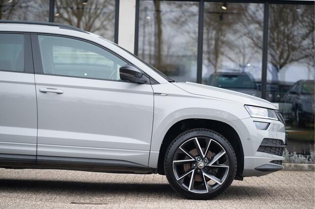 Skoda Karoq 1.5 TSI ACT Sportline Business | Trekhaak | Adapt. Cruise | Camera | 19" | Winterpakket