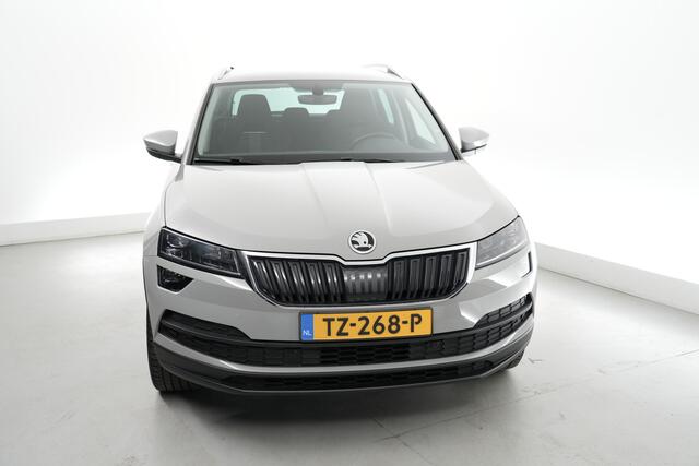 Skoda Karoq 116 pk DSG- Sportline- 19" -Privacyglas-ACC-Zeer nette auto! distributie vervangen, Carplay, Stoelverw,
