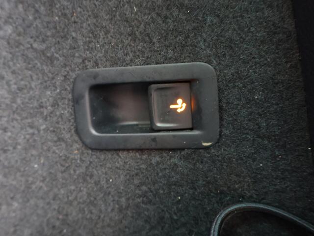 Skoda Karoq 1.5 TSI ACT 150 PK AUT. + WEGKL. TREKHAAK | CANTON | ADAPTIVE CRUISE | STOELVERW. | CAMERA