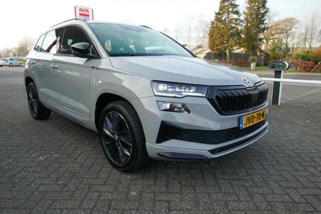 Skoda Karoq 1.5 TSI SPORTL. BUS. 150 PK NIEUW MODEL/CAMERA/MATRIX LED