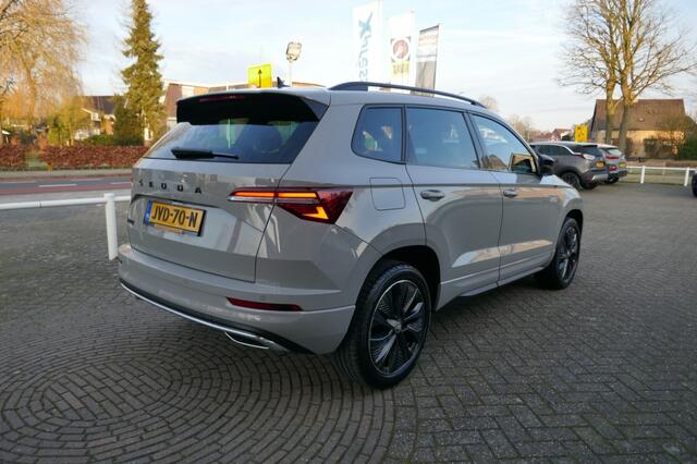 Skoda Karoq 1.5 TSI SPORTL. BUS. 150 PK NIEUW MODEL/CAMERA/MATRIX LED