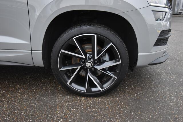 Skoda Karoq 1.5 TSI ACT Sportline Business , TREKHAAK , VIRTUAL COCKPIT , A UITRIJ CAM ,ST+STUUR VERW ,