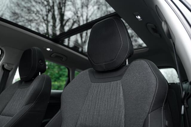 Skoda Karoq 1.5 TSI DSG 150pk | Pano | ACC | Trekh. | Apple CarPlay & Android Auto |