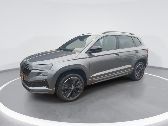 Skoda Karoq 1.5 TSI 150pk DSG ACT Sportline Business · Panoramadak · Trekhaak · Camera · Keyless · Apple/Android Car Play · 18'' Inch ·
