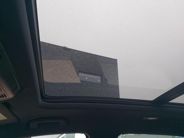 Skoda Karoq 1.5 TSI 150pk DSG ACT Sportline Business · Panoramadak · Trekhaak · Camera · Keyless · Apple/Android Car Play · 18'' Inch ·