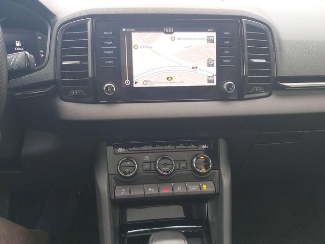 Skoda Karoq 1.5 TSI 150pk DSG ACT Sportline Business · Panoramadak · Trekhaak · Camera · Keyless · Apple/Android Car Play · 18'' Inch ·