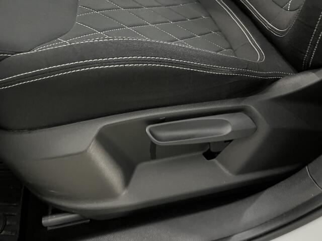 Skoda Karoq 1.5 TSI ACT Sportline / TREKHAAK/ STUUR+STOELVERWARM.V+A/ PARK.SENSOR.V+A/ CAMERA/ DCC/ SMARTLINK/ ACC/ KEYLESS/ NAVI/ RIJ-MODI/ CLIMA/ DAB/ LED/ DIGITAL DASH/ ISOFIX/ 18'' LMV