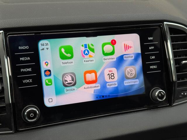 Skoda Karoq 1.0 TSI BUSINESS ED. PLUS HALF LEDER/PANODAK/LED/CARPLAY