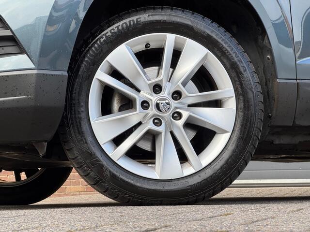 Skoda Karoq 1.0 TSI BUSINESS ED. PLUS HALF LEDER/PANODAK/LED/CARPLAY