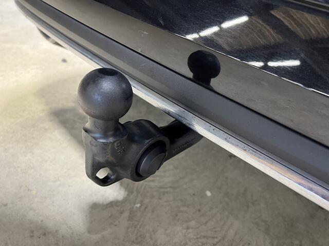 Skoda Karoq 1.5 TSI ACT Sportline Business | Navigatie/Android/Apple Carplay | LM Velgen 19" | Elektrisch Glazen Panoramadak | Voorstoelen Verwarmd | Achteruitrijcamera | Trekhaak Uitklapbaar | Cruise Control Adaptief |