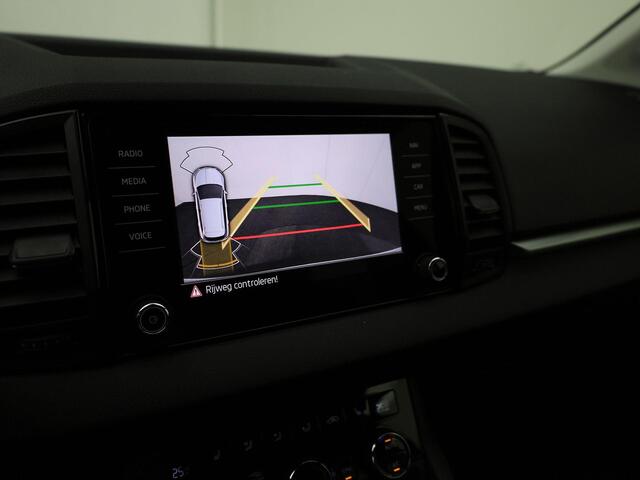 Skoda Karoq 1.0TSI/115PK Selection · Navigatie · Apple/Android Car Play · Camera + Parkeersensoren · Garantie t/m 27-03-2027