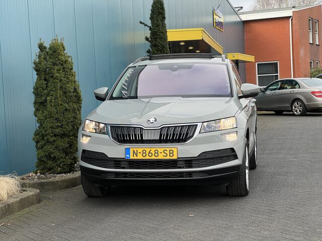 Skoda Karoq 1.5 TSI DSG AUT. Business Edition PANO | ELEK.TREKH | CARPLAY | STOEL/STUURVERW | ADAPT.CRUISE | NAV | PDC | LMV