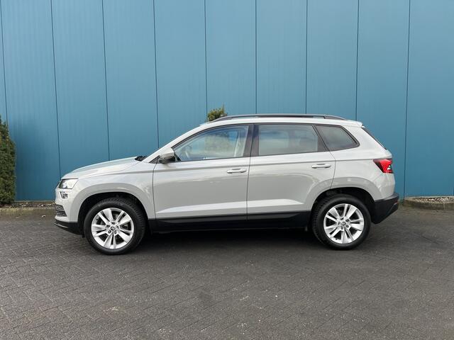 Skoda Karoq 1.5 TSI DSG AUT. Business Edition PANO | ELEK.TREKH | CARPLAY | STOEL/STUURVERW | ADAPT.CRUISE | NAV | PDC | LMV