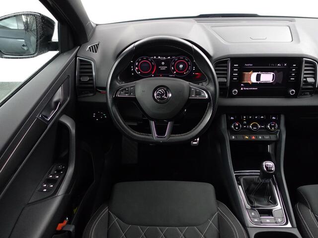 Skoda Karoq 1.5 TSI ACT Sportline Business- RS Interieur, Sfeerverlichting, Carbon, Carplay, Android Auto, Virtual Cockpit