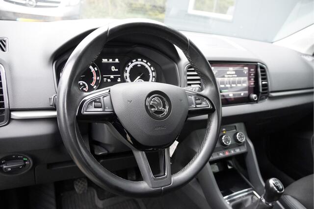 Skoda Karoq 1.0 TSI Ambition BJ2019 Lmv 17" | Led | Pdc | Afneembare trekhaak | Achteruitrijcamera | App-Connect | Airco | Cruise control