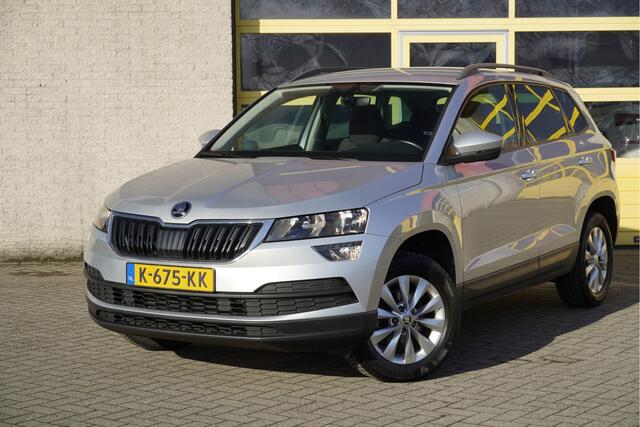 Skoda Karoq 1.0 TSI Business Edition BJ2020 Lmv 16" | Led V+A | Pdc | Navi | App-Connect | Virtual cockpit | Climate control | Cruise control | Verwarmde voorstoelen | Extra getint glas