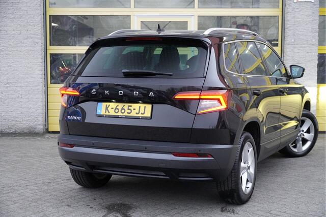 Skoda Karoq 1.5 TSI ACT 150PK! Automaat Business Edition Plus BJ2021 Lmv 17" | Led V+A | Pdc | Navi | Keyless entry | Panoramadak | Verwarmde voorruit | Elek. achterklep | Achteruitrijcamera | App-Connect | Virtual cockpit | Canton Audio | Verwarmde voorstoelen/stuur