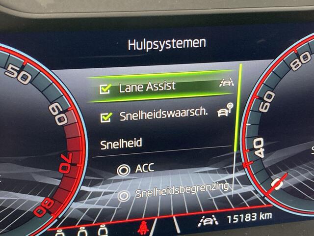 Skoda Karoq 1.5TSI/150PK ACT Sportline DSG · Panoramadak · 360°Camera + Parkeersensoren · Navigatie · Garantie t/m 27-02-2030 of 100000km