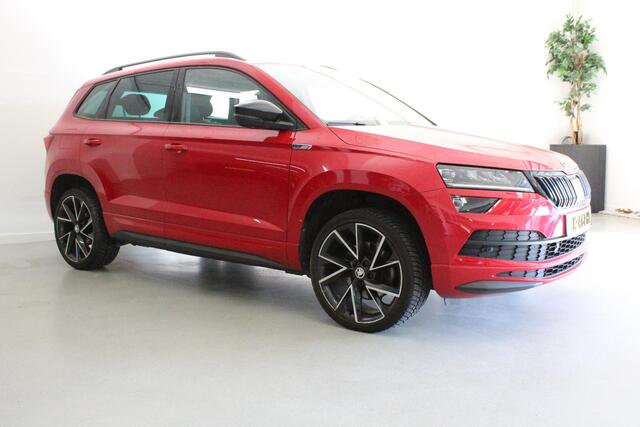 Skoda Karoq 1.5 TSI ACT Sportline Business | 19'LMV | TREKHAAK | DAB-RADIO | CAMERA | NAVIGATIE | CRUISE | STOEL-VERW |