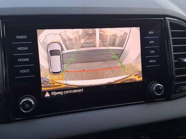 Skoda Karoq 1.5 TSI ACT Sportline Business | Android/Apple Carplay | LM Velgen 18" | Achteruitrijcamera + PDC Voor en Achter | Cruise Control | Airco |