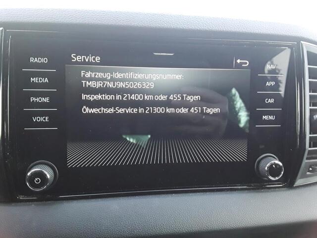 Skoda Karoq 1.5 TSI 150pk Automaat Sportline / Trekhaak / Adaptive Cruise / Navigatie