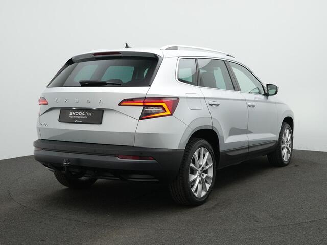 Skoda Karoq 1.5 TSI ACT 150 pk DSG Style | Trekhaak | Adaptive Cruise | Stoelverwarming | Carplay