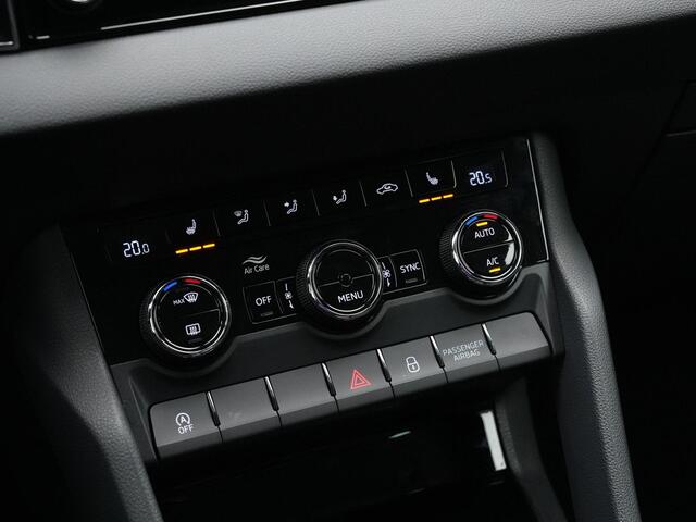 Skoda Karoq 1.5 TSI ACT 150 pk DSG Style | Trekhaak | Adaptive Cruise | Stoelverwarming | Carplay