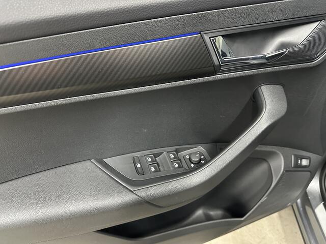 Skoda Karoq 1.5 TSI ACT Sportline Business DSG | Elek. Trekhaak | Navigatiepakket | ACC | Ambient Lighting