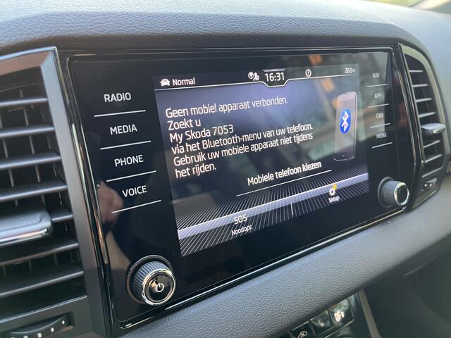Skoda Karoq 1.5 TSI ACT Sportline Business | AUTOMAAT | CAMERA | CARPLAY | NAVI | PDC V&A | STUUR/STOELVERW. | TREKHAAK AFN.