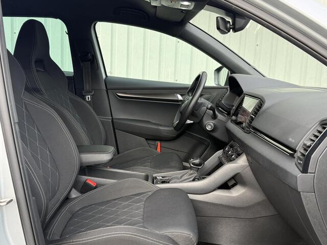 Skoda Karoq 1.5 TSI ACT Sportline Business / Nederlandse Auto / Dealer Onderhouden / All Seasonbanden / Trekhaak 1500 KG / Navigatie / Stoel- en Stuurverwarming / Adaptive Cruise Control / Voorruitverwarming / Climate Control /